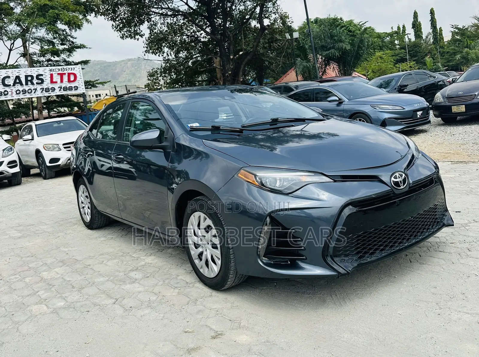 Toyota Corolla LE (1.8L 4cyl 2A) 2019 Blue
