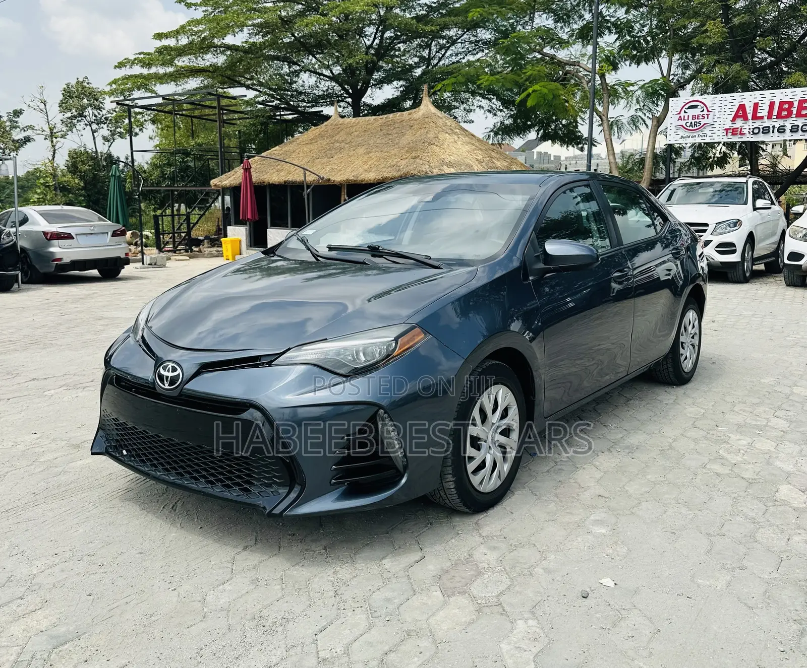 Toyota Corolla LE (1.8L 4cyl 2A) 2019 Blue