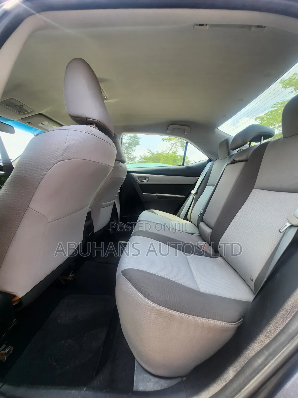 Toyota Corolla LE (1.8L 4cyl 2A) 2019 Blue
