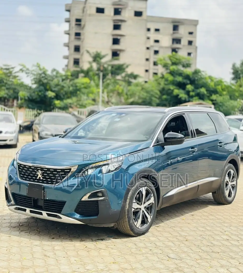 Peugeot 5008 2020 Green
