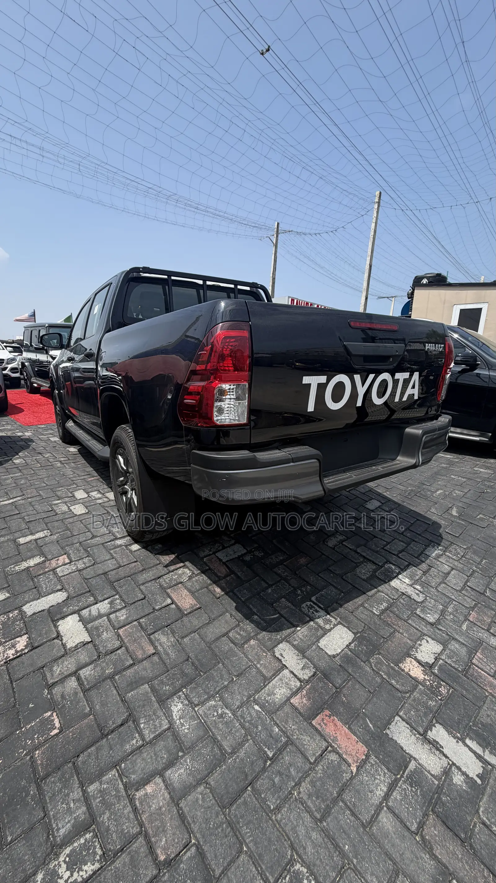 New Toyota Hilux SR5+ 2026 Black