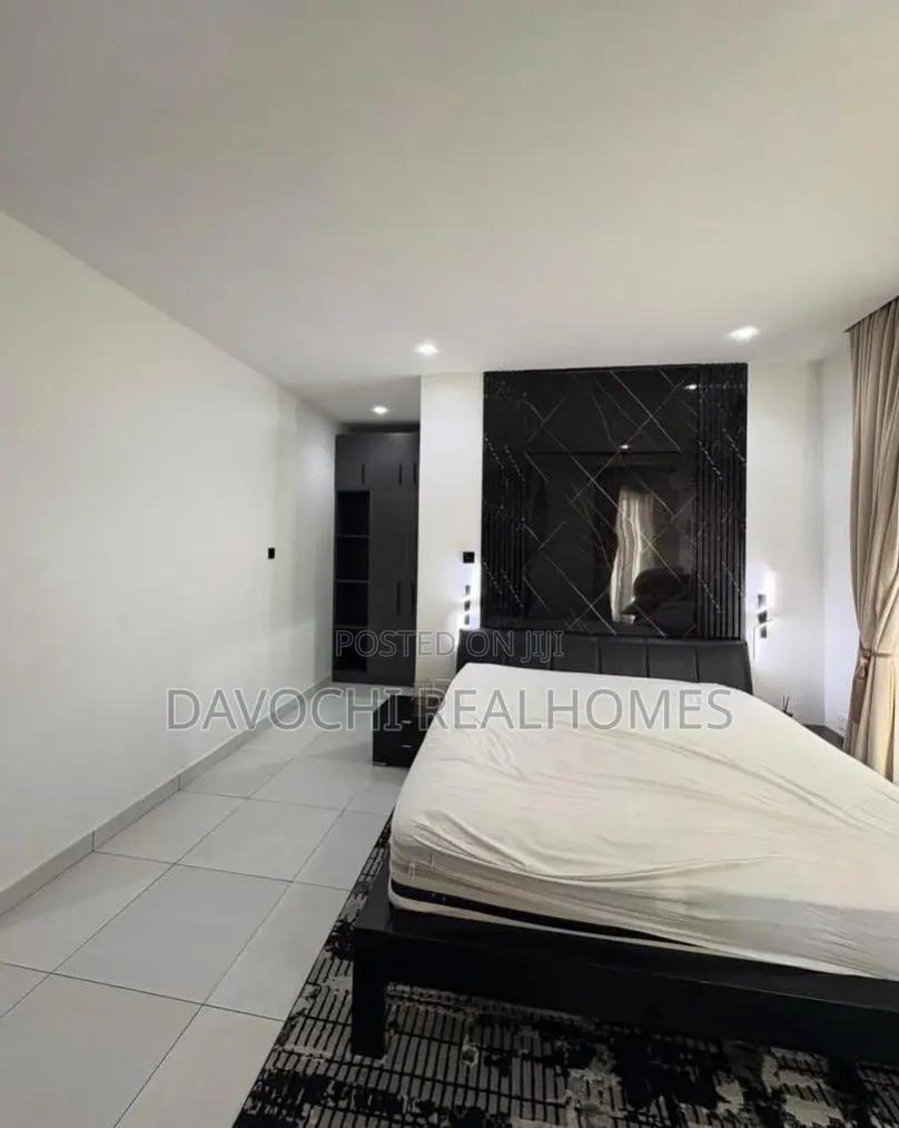 Furnished 3bdrm Apartment in Lekki Phase 1 for rent