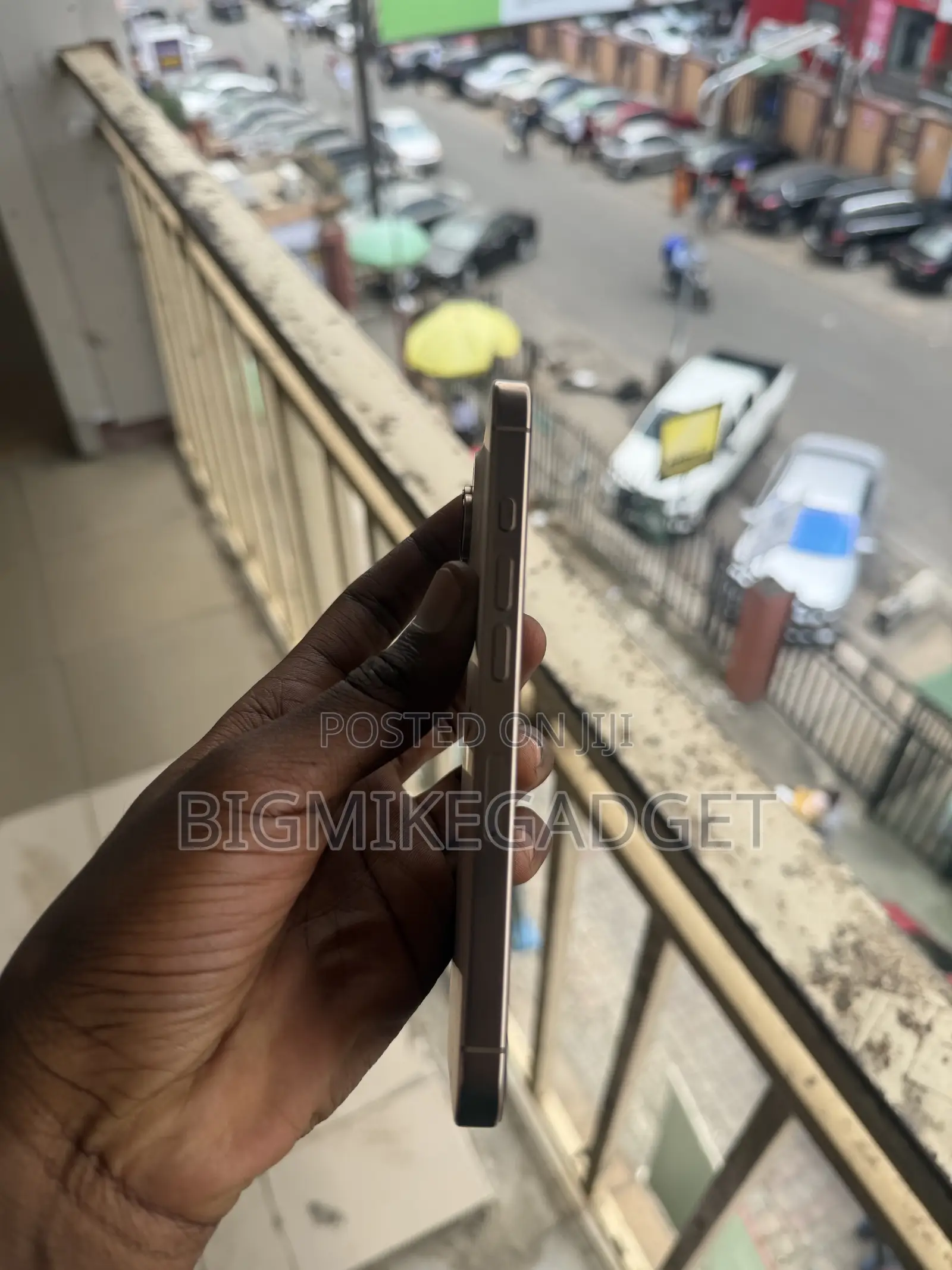 Apple iPhone 16 Pro 256 GB Gold