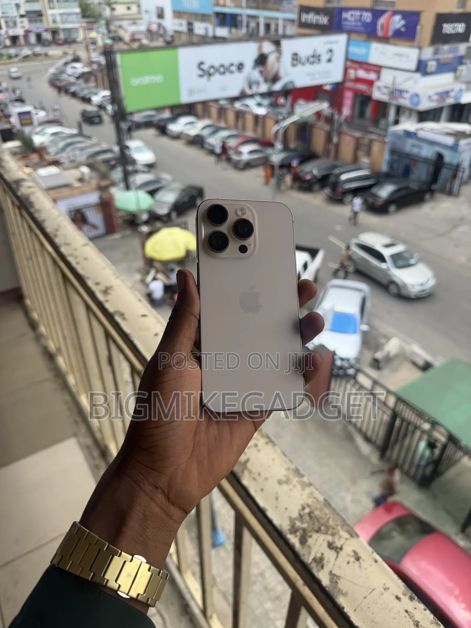 Apple iPhone 16 Pro 256 GB Gold