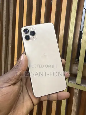 Apple iPhone 11 Pro Max 64 GB Gold