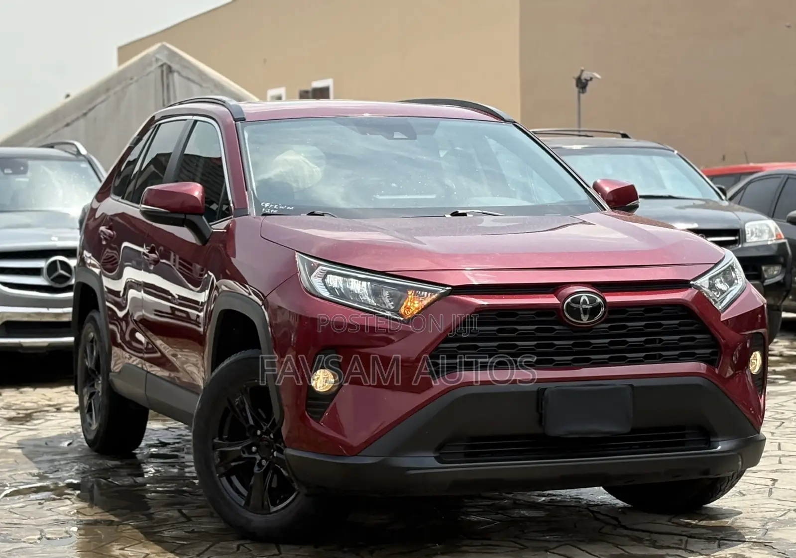 Toyota RAV4 XLE Premium AWD 2023 Burgundy