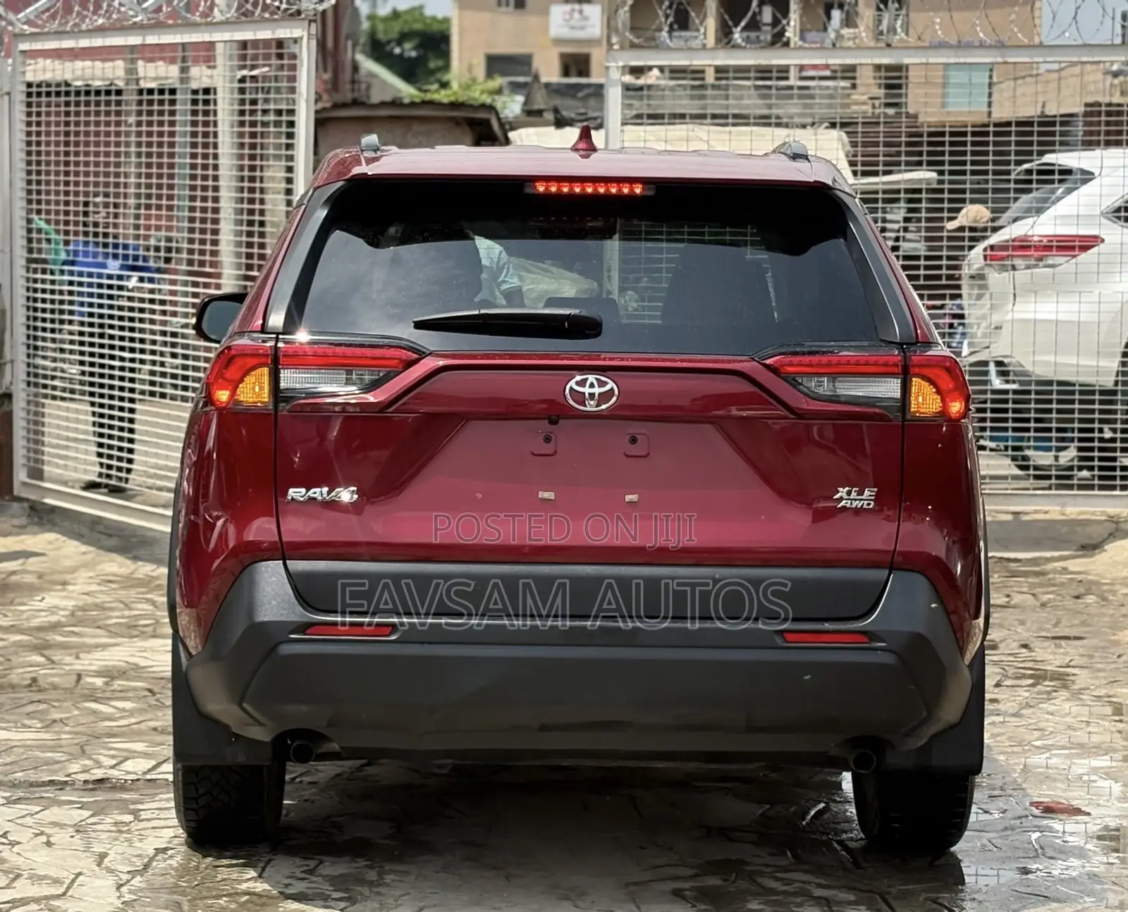 Toyota RAV4 XLE Premium AWD 2023 Burgundy