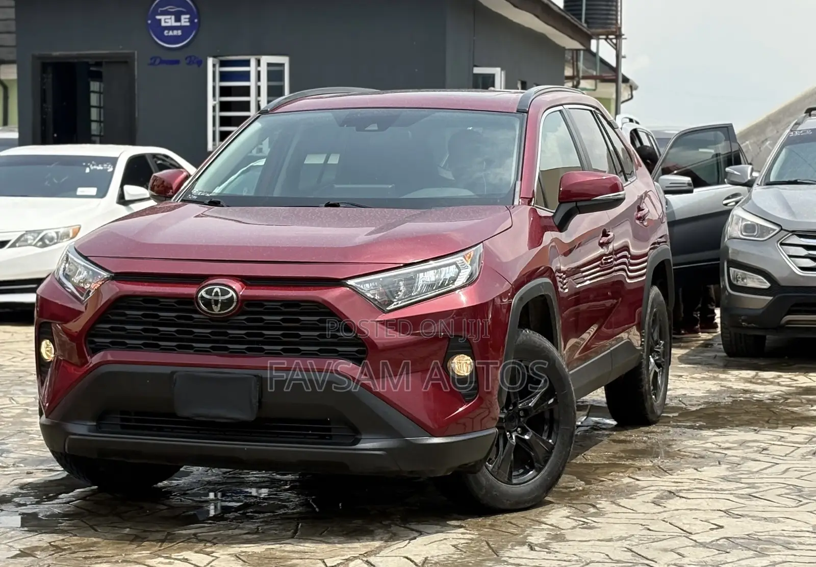 Toyota RAV4 XLE Premium AWD 2023 Burgundy