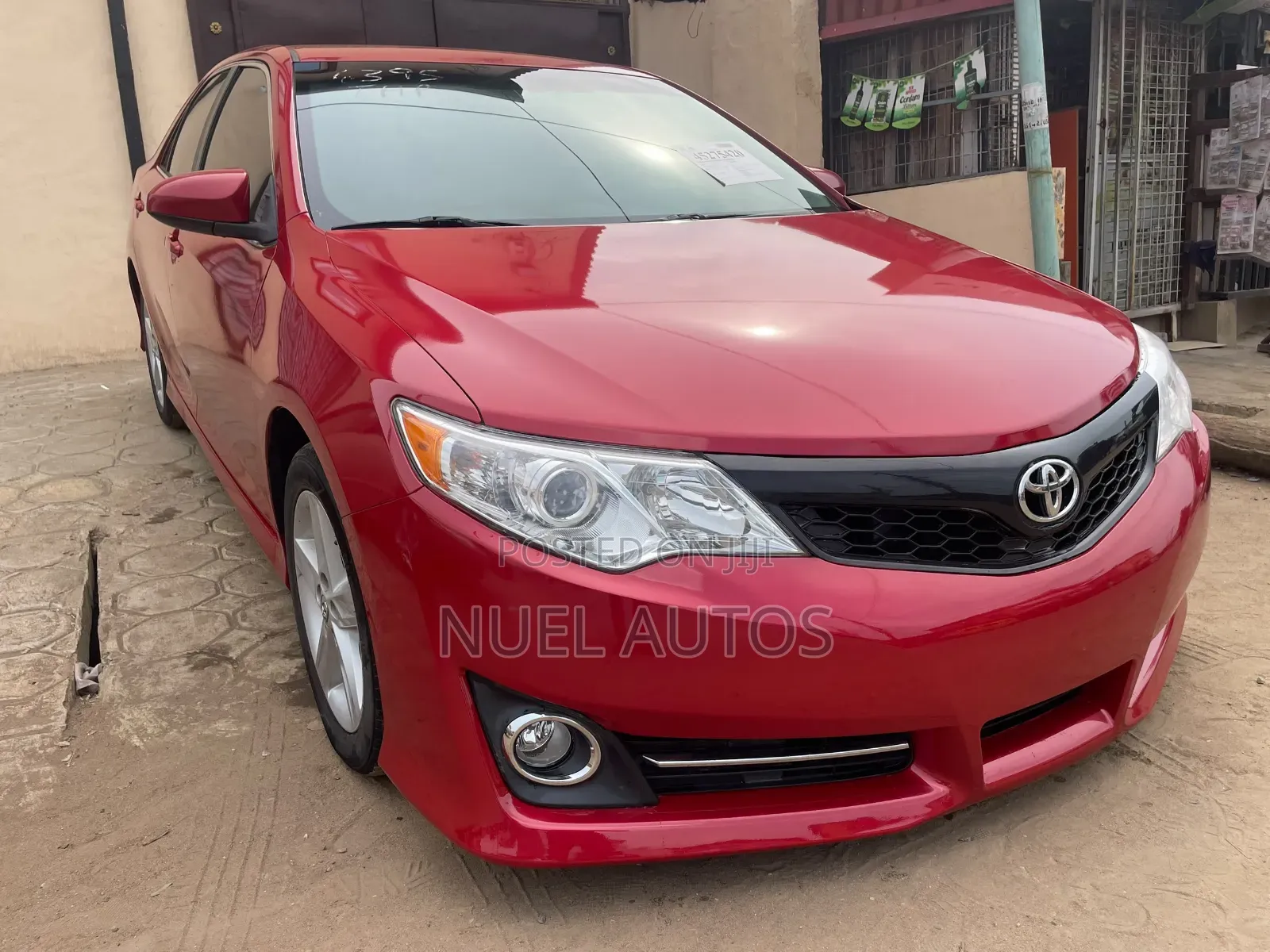 Toyota Camry SE 4dr Sedan (2.5L 4cyl 6A) 2012 Red