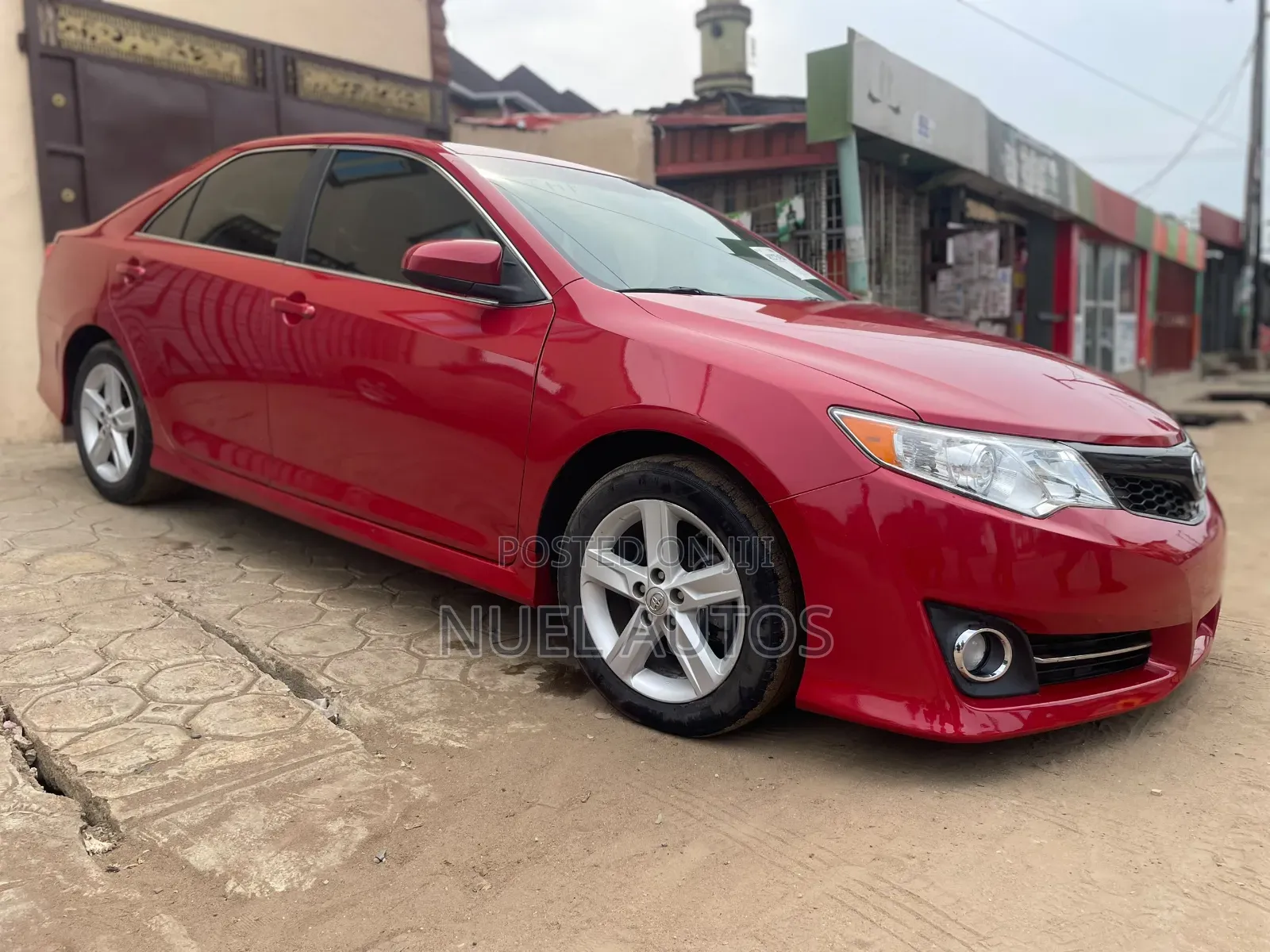 Toyota Camry SE 4dr Sedan (2.5L 4cyl 6A) 2012 Red