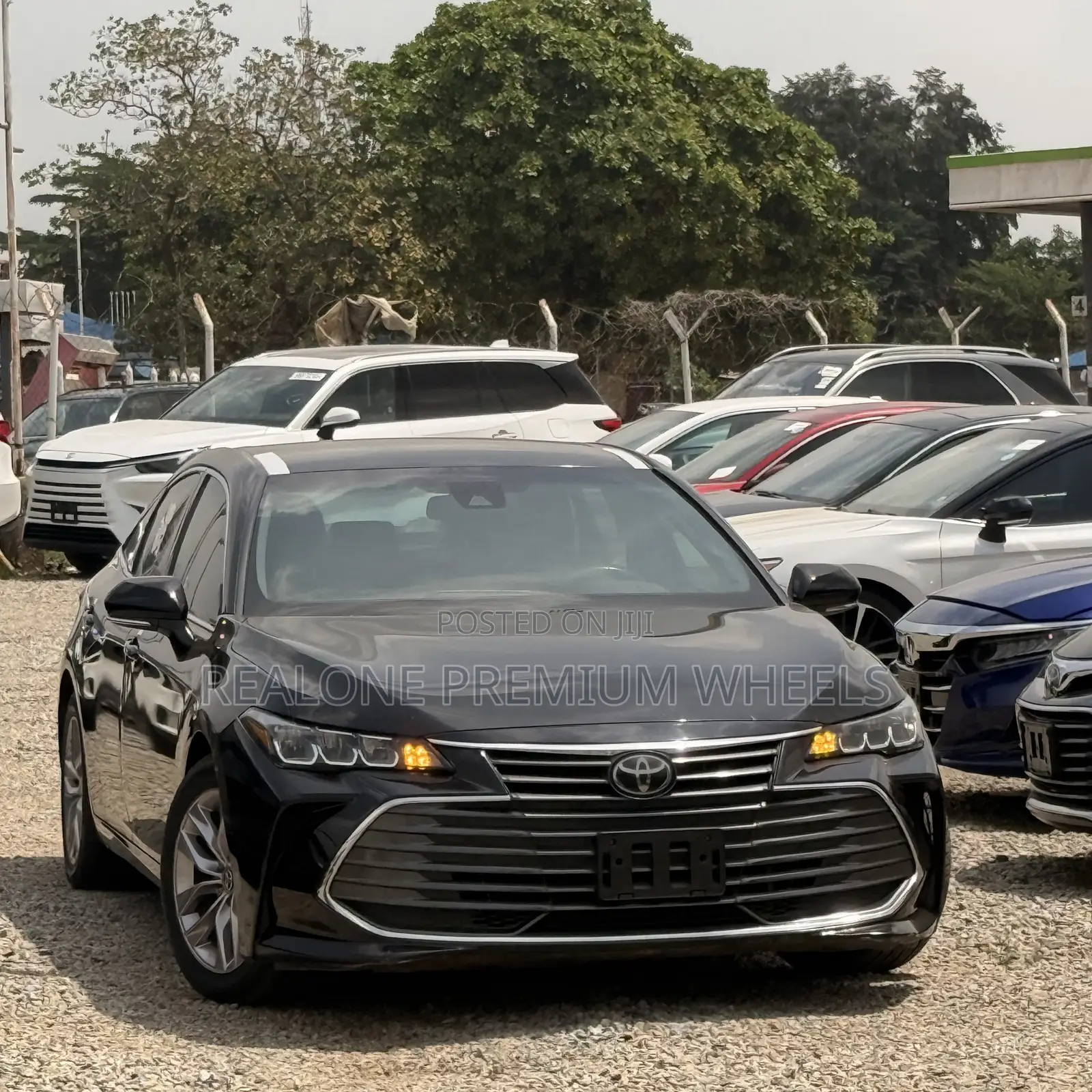 Toyota Avalon XLE 2020 Black