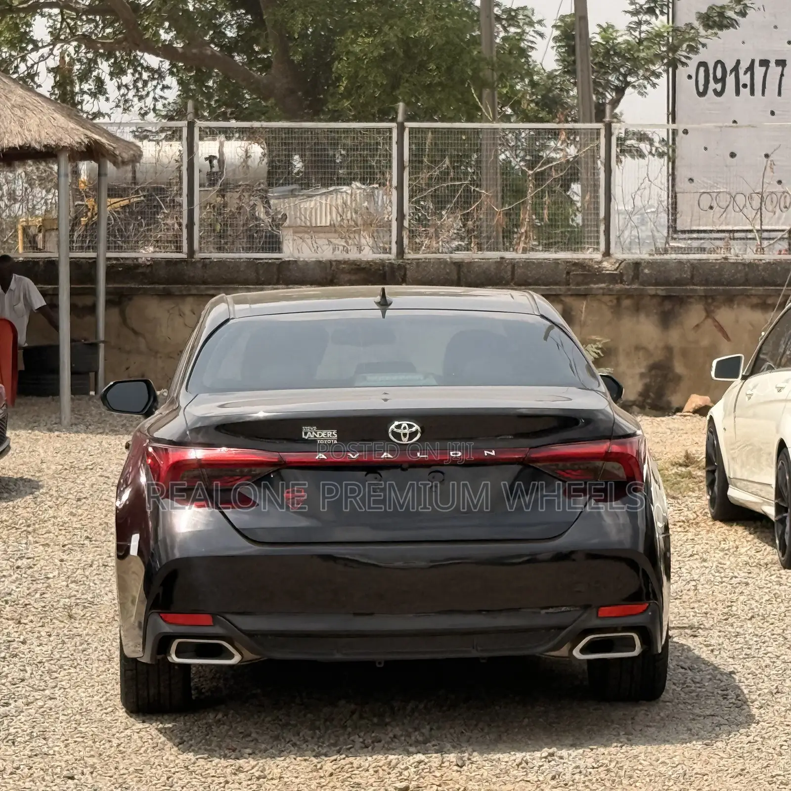 Toyota Avalon XLE 2020 Black