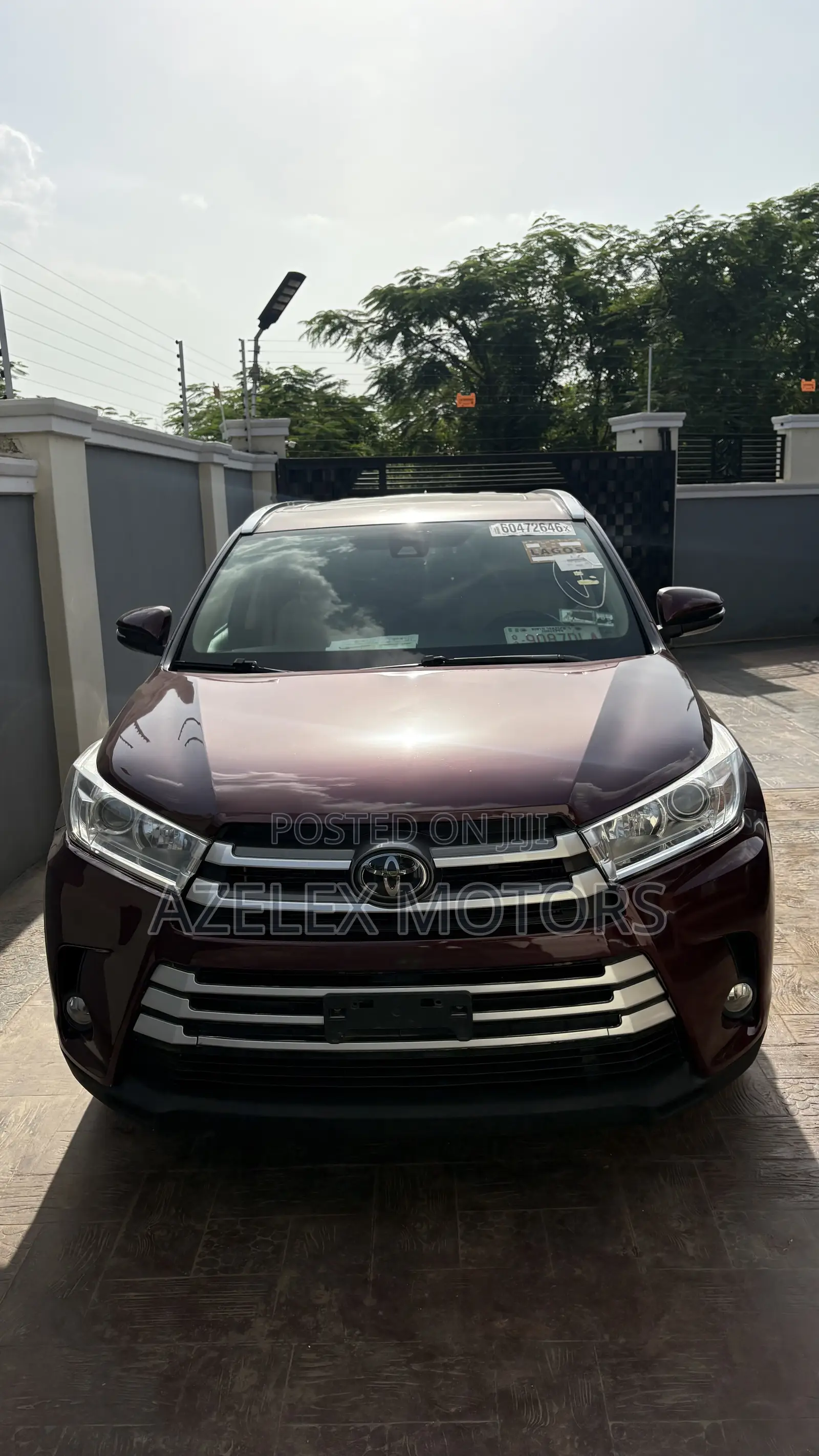 Toyota Highlander XLE 4x2 V6 (3.5L 6cyl 8A) 2018 Burgundy
