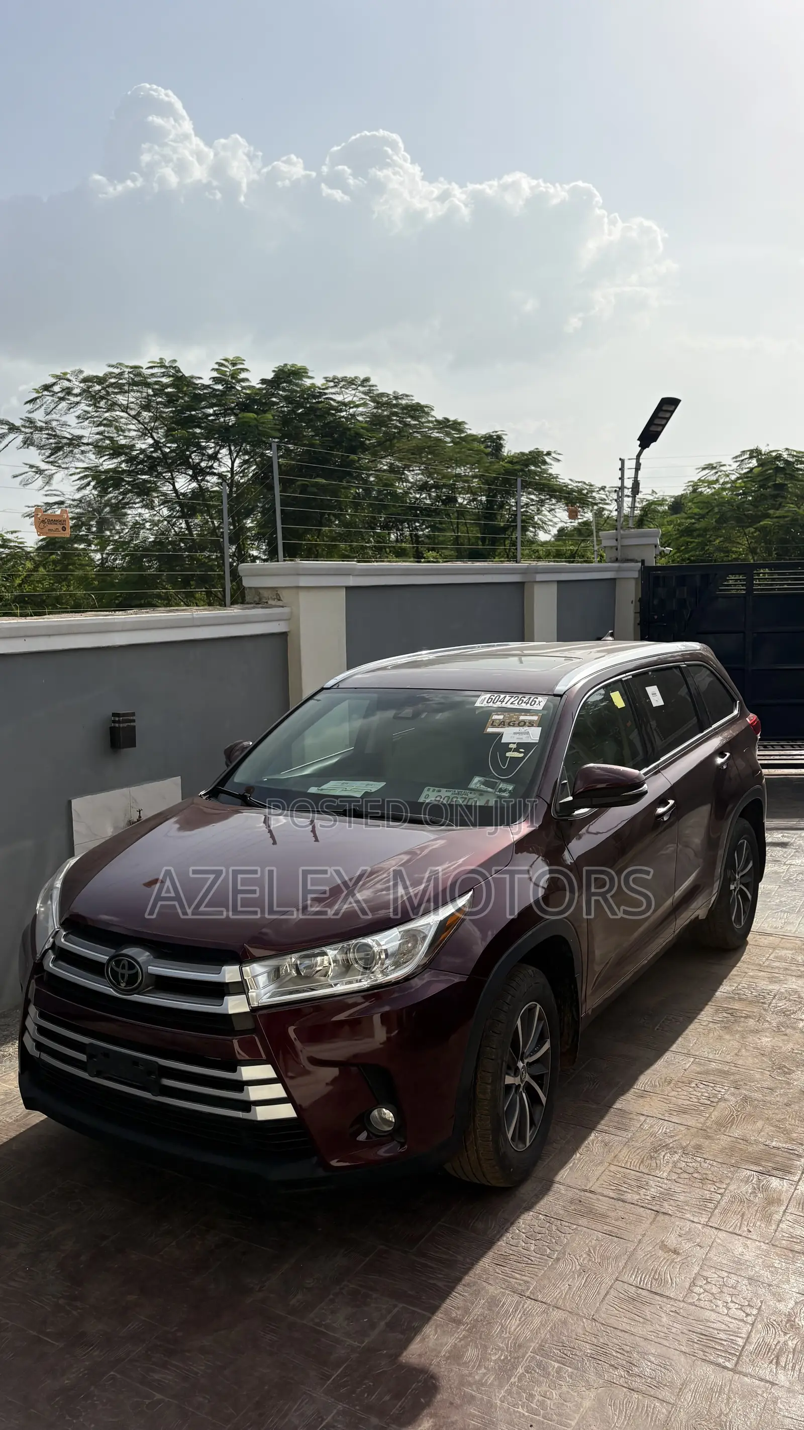 Toyota Highlander XLE 4x2 V6 (3.5L 6cyl 8A) 2018 Burgundy