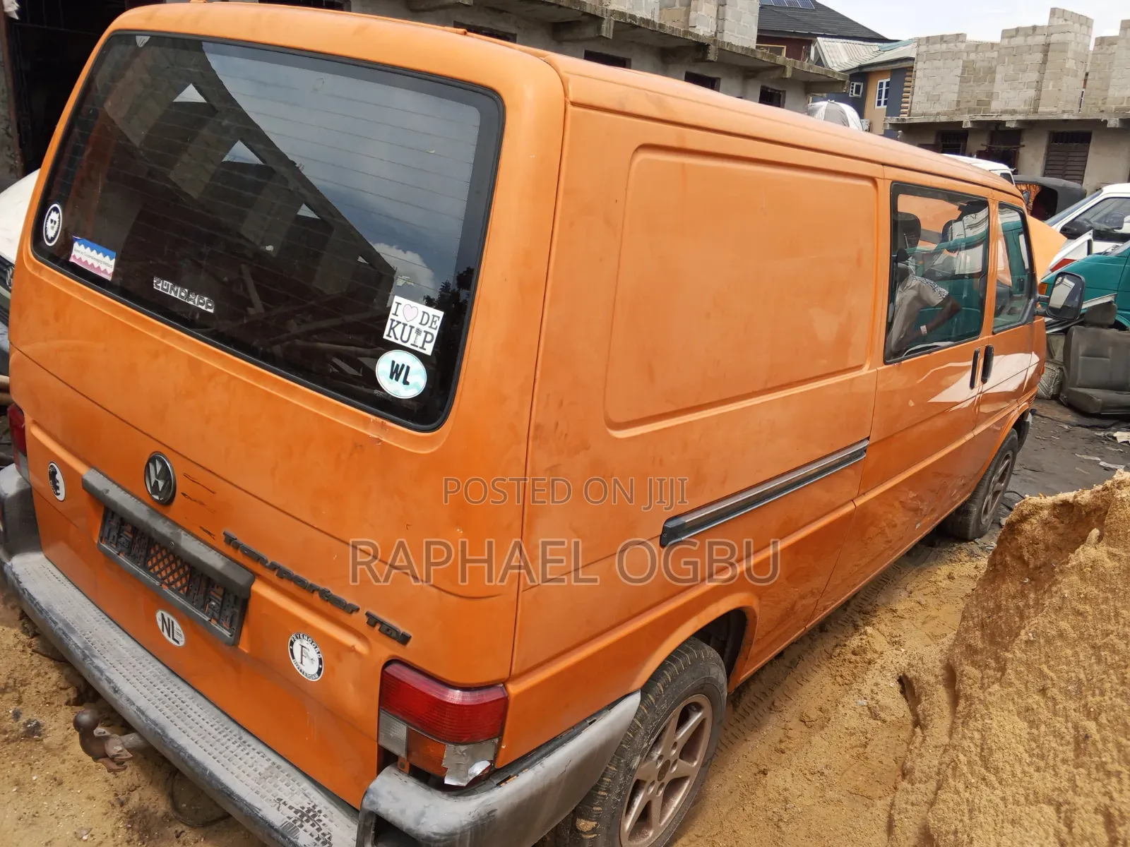 Volkswagen Transporter 2004 Yellow