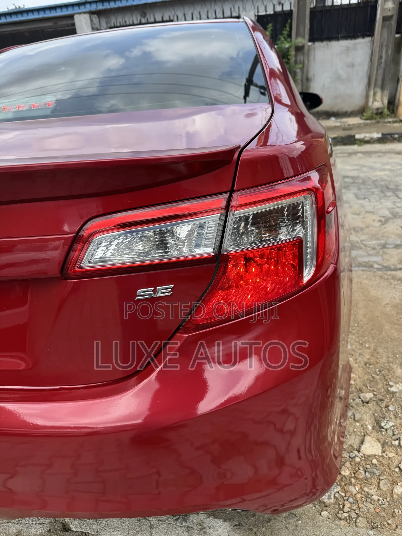 Toyota Camry SE 4dr Sedan (2.5L 4cyl 6A) 2013 Red