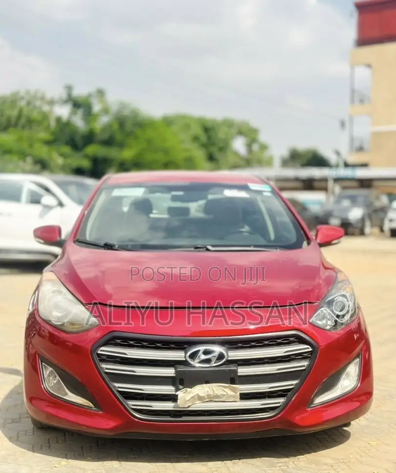 Hyundai Elantra 2016 Red