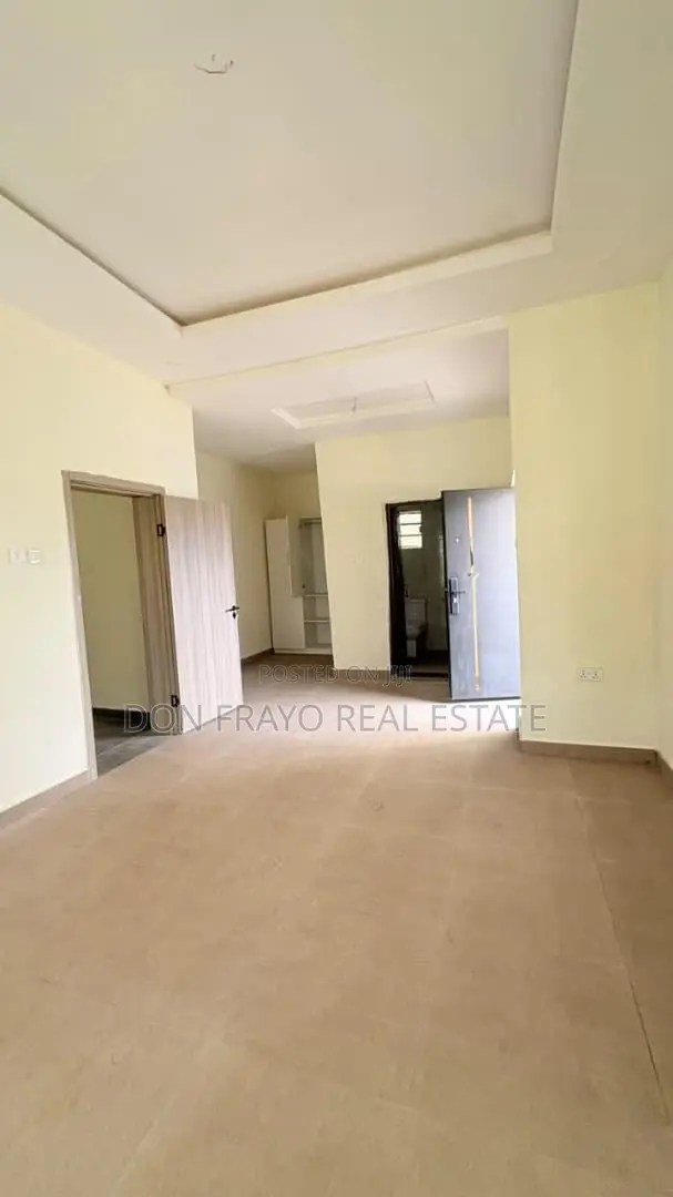 4bdrm Duplex in Kolapo Ishola Gra, Akobo for sale