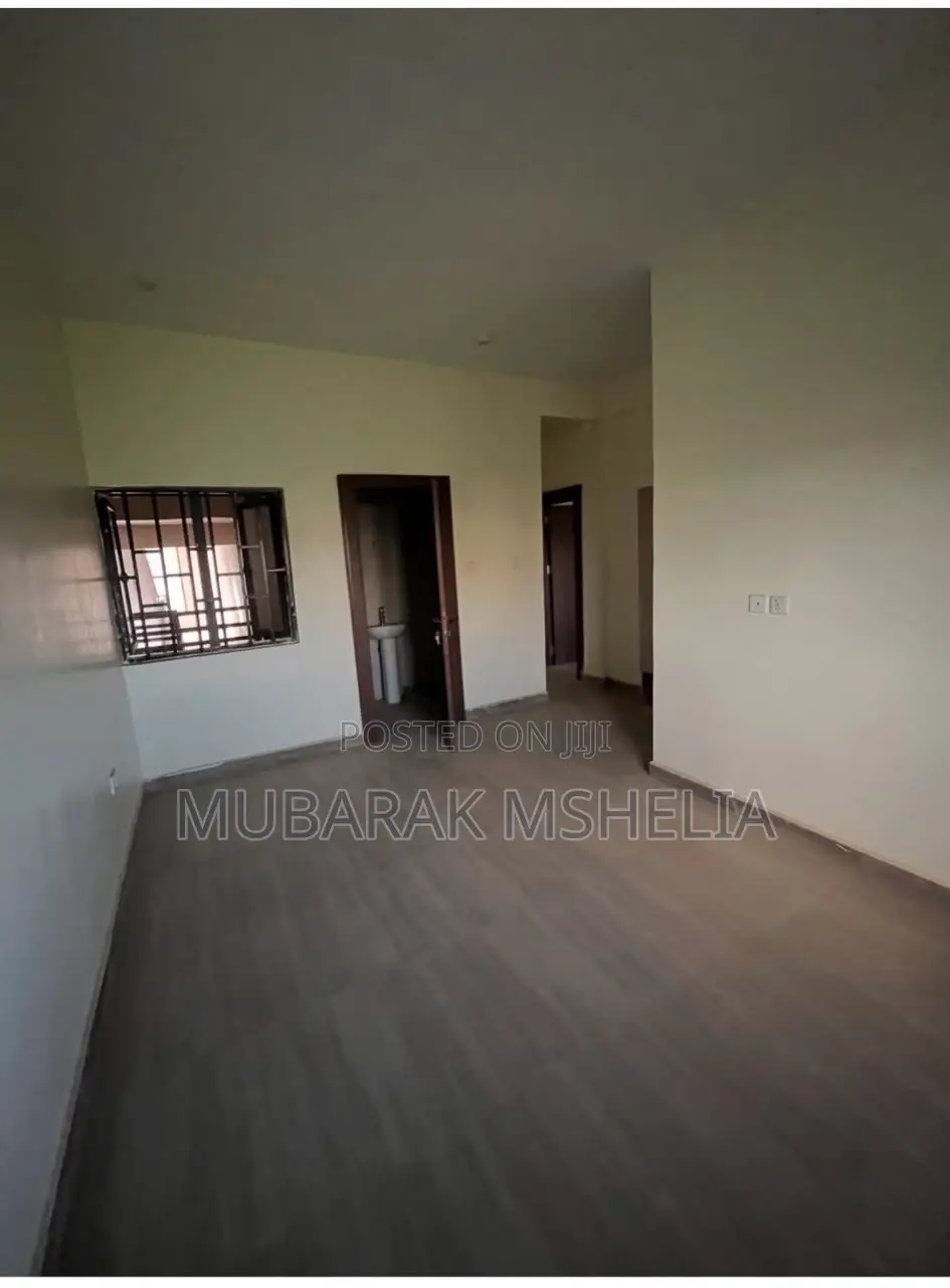3bdrm Block of Flats in Kaura for sale