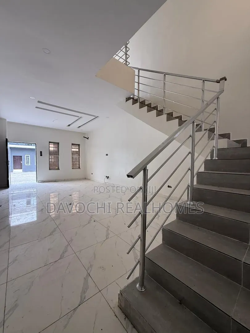 3bdrm Duplex in Abraham Adesanya for rent