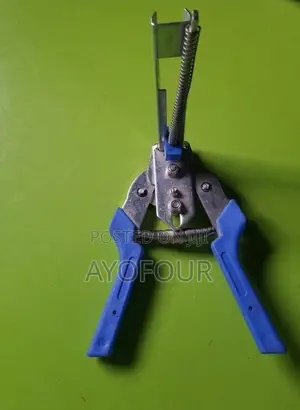 Cage Plier