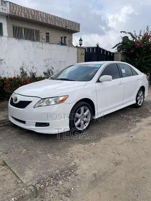 Toyota Camry SE 4dr Sedan (2.4L 4cyl 5A) 2008 White