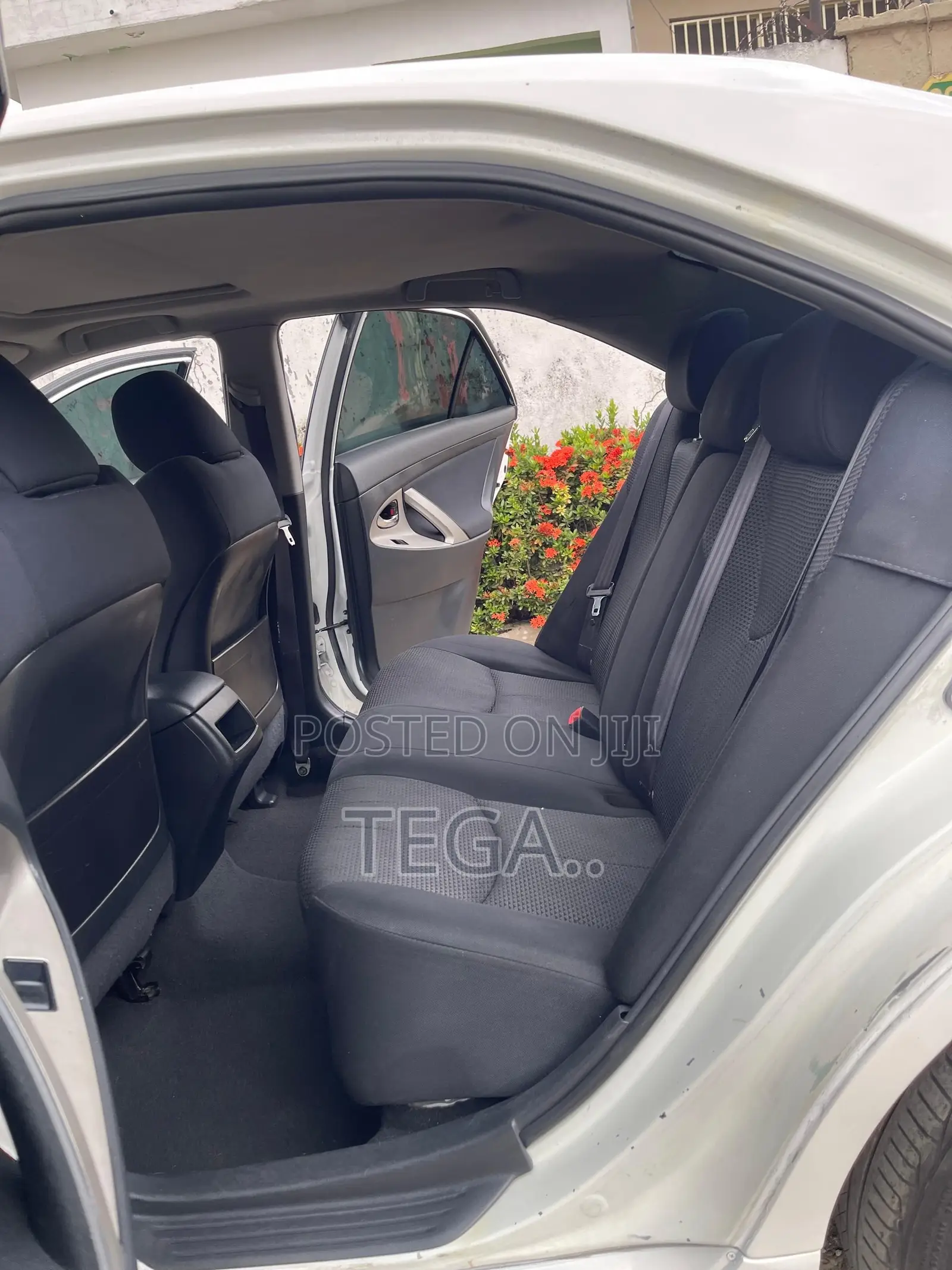 Toyota Camry SE 4dr Sedan (2.4L 4cyl 5A) 2008 White