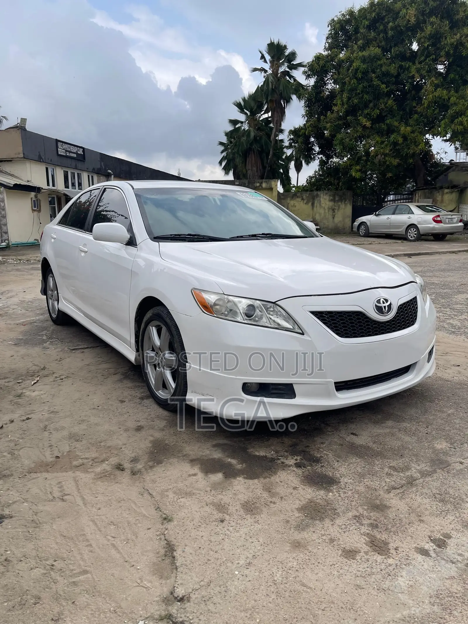 Toyota Camry SE 4dr Sedan (2.4L 4cyl 5A) 2008 White