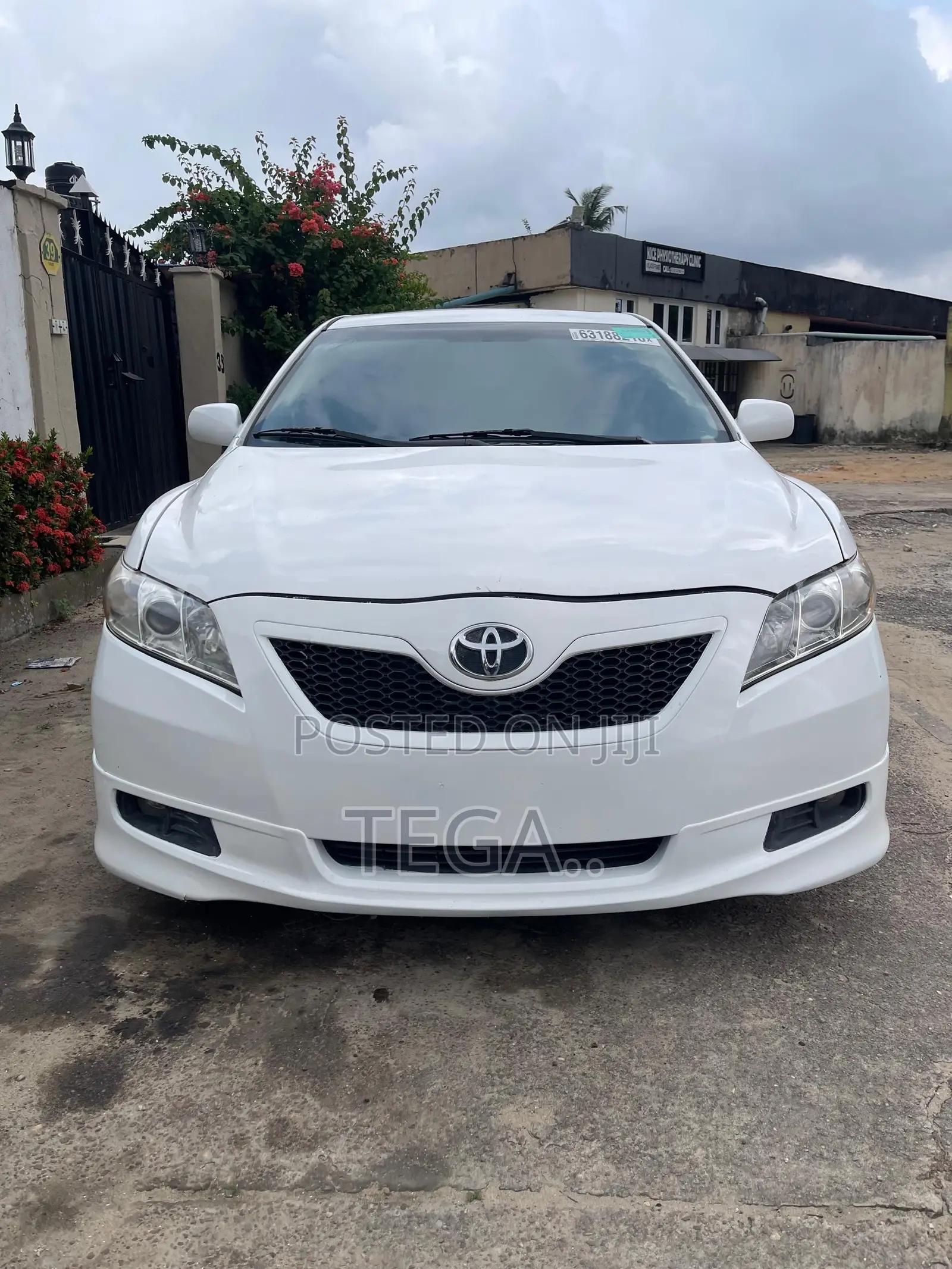 Toyota Camry SE 4dr Sedan (2.4L 4cyl 5A) 2008 White