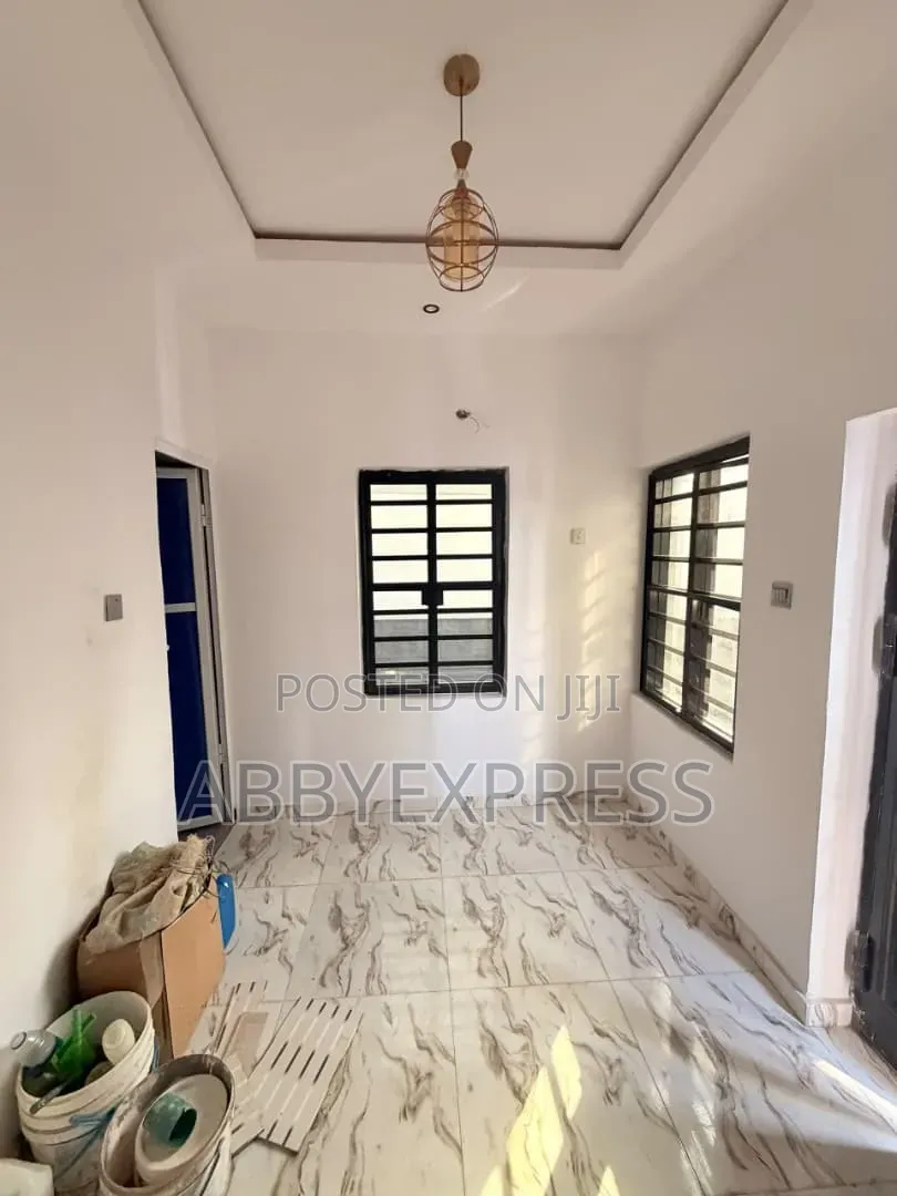 3bdrm Duplex in Akobo for sale
