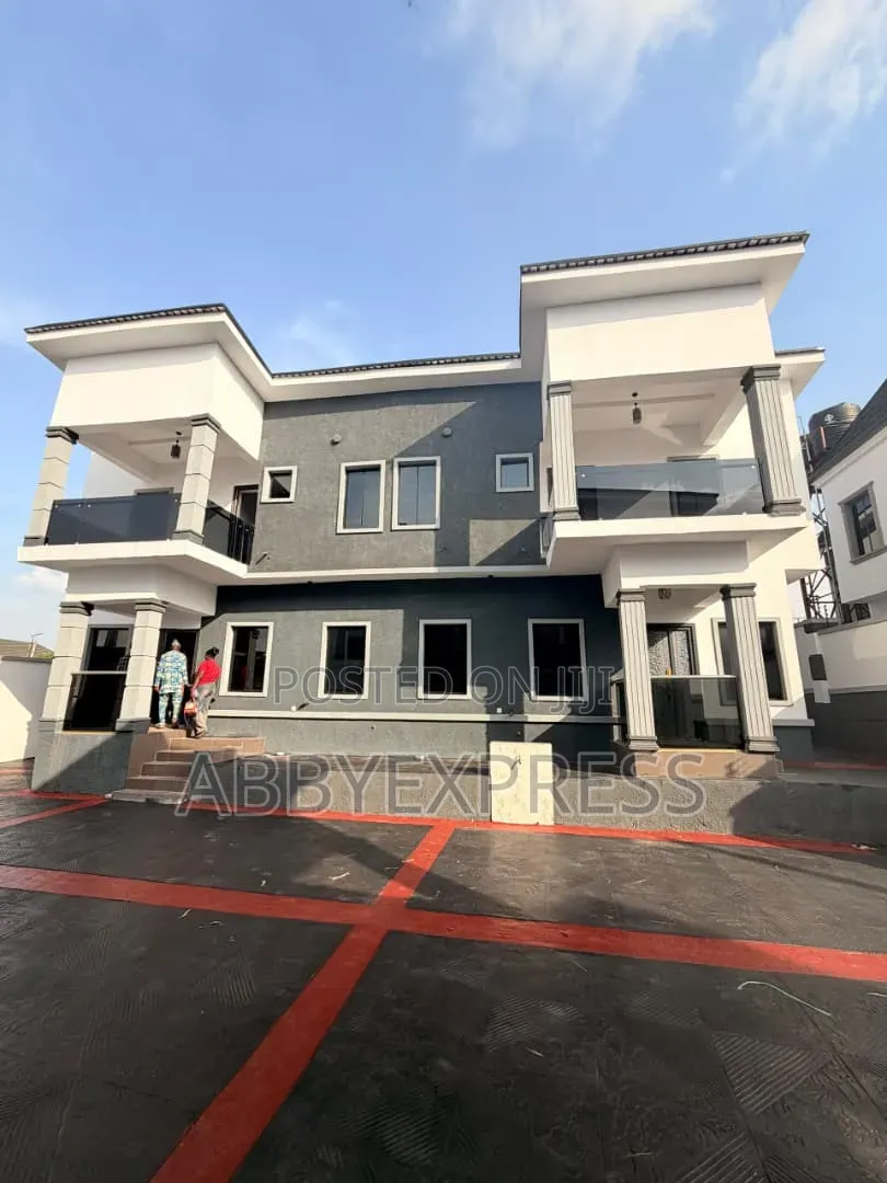 3bdrm Duplex in Akobo for sale