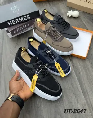 Designer Men’s Sneakers With White Sole – Fully Boxed