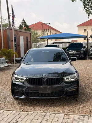 BMW 530i 2019 Black