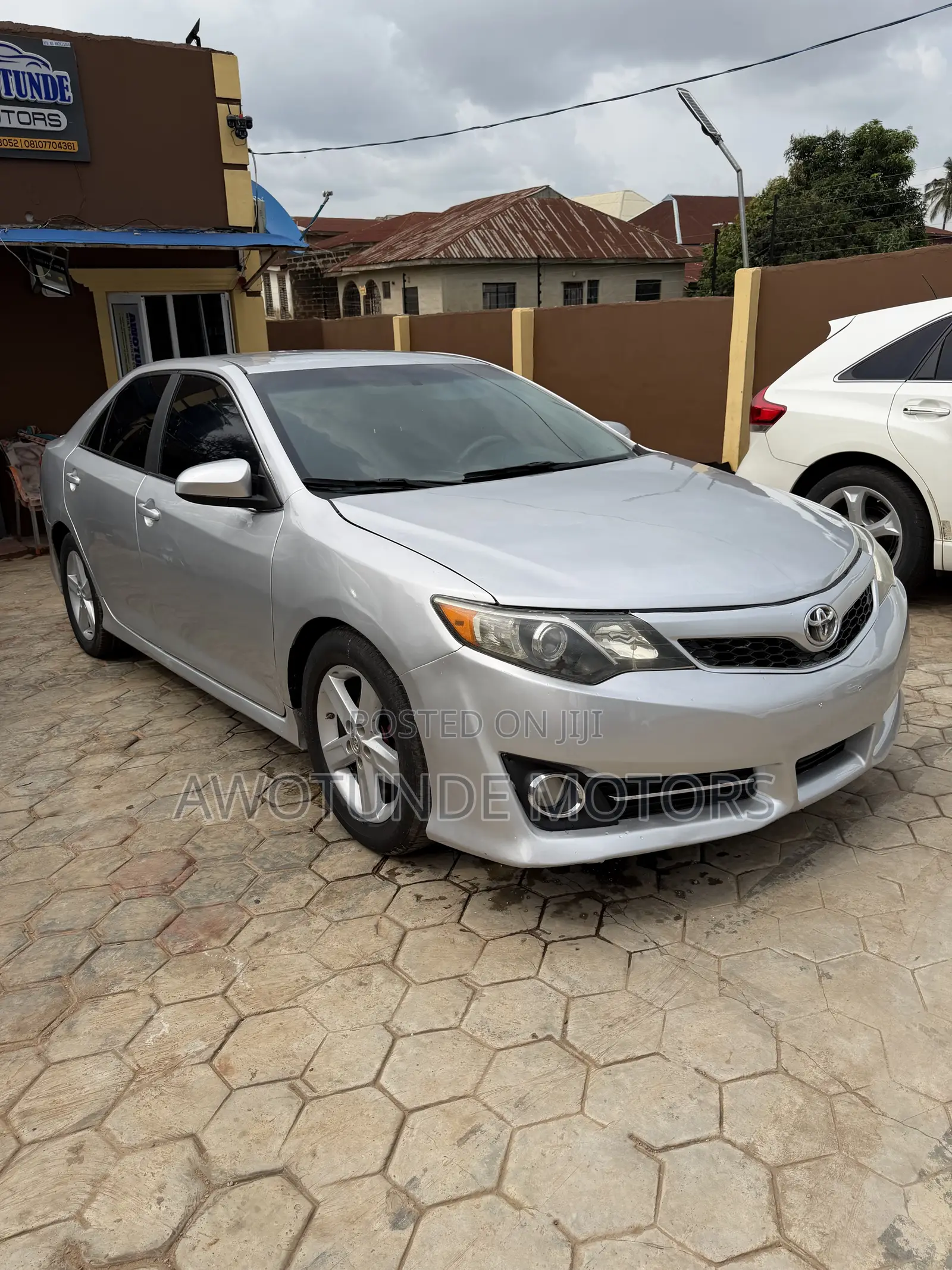 Toyota Camry 2013 Silver