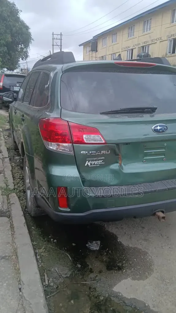 Subaru Outback 2014 Green