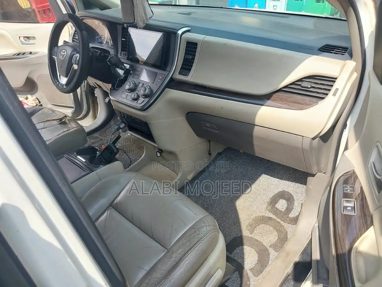 Toyota Sienna Limited Premium 7 Passenger (3.5L 6cyl 6A) 2016 White
