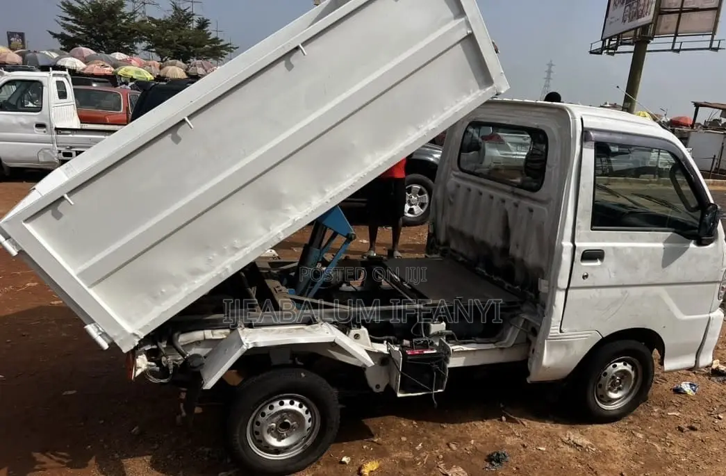 Daihatsu 2010 Hi-Jet Mini Truck White