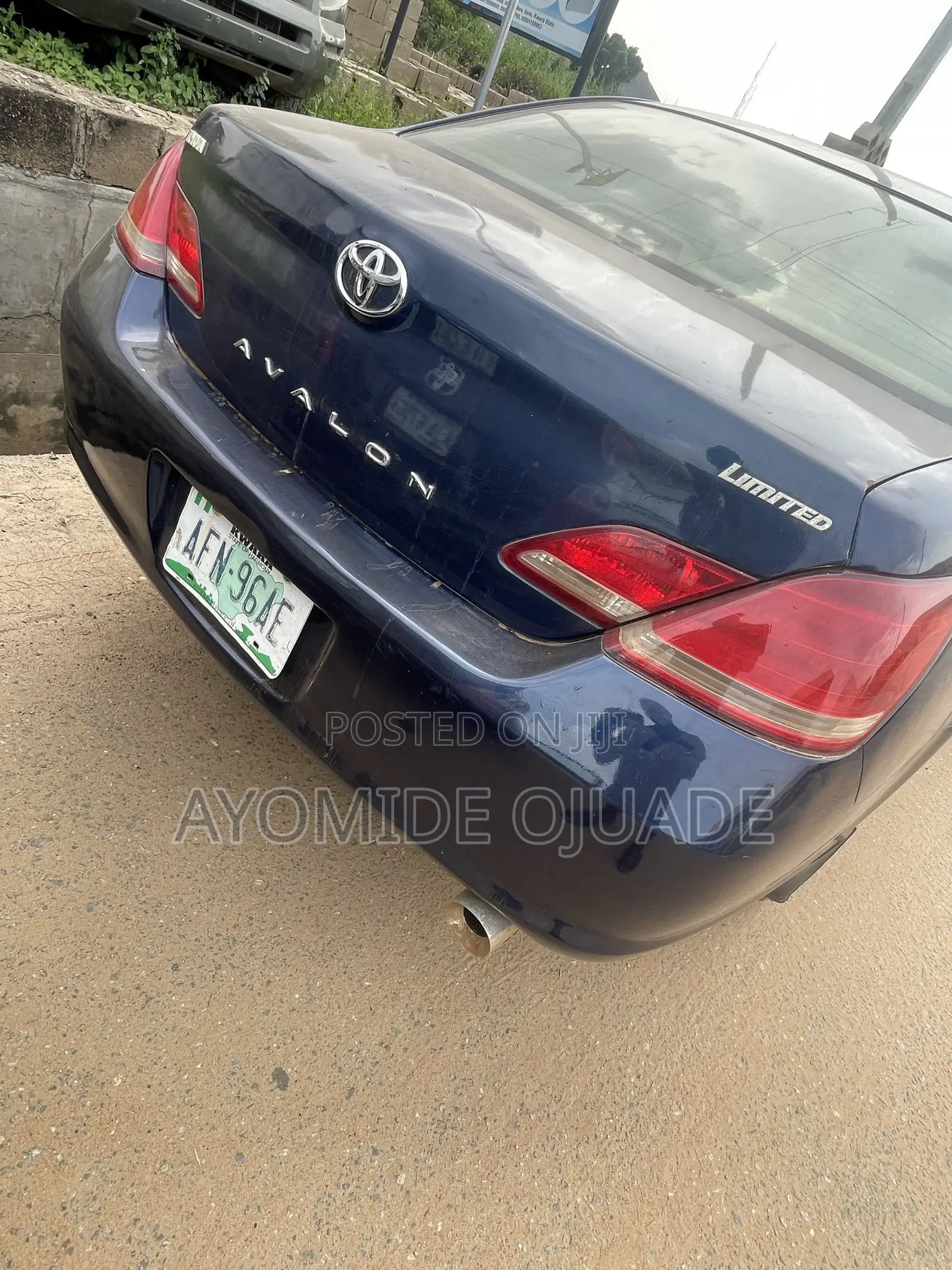 Toyota Avalon Limited 2005 Blue
