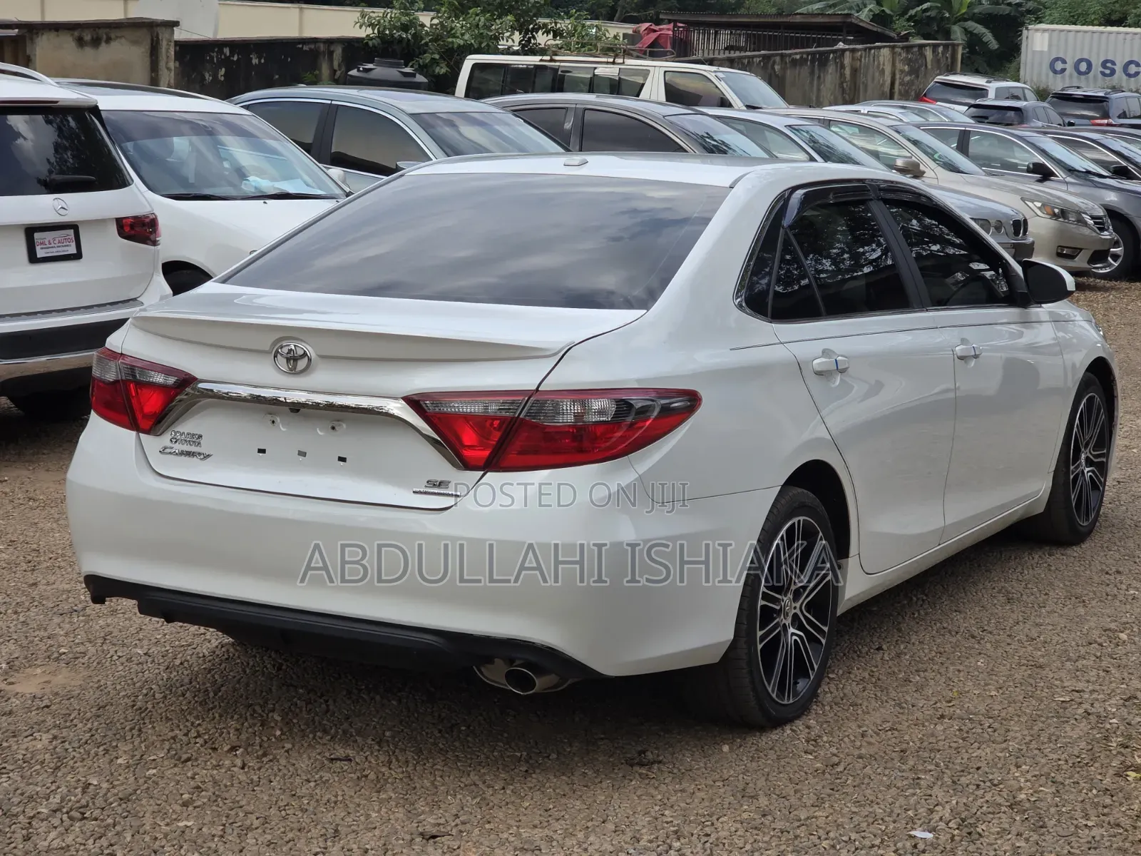 Toyota Camry SE w/Special Edition Pkg (2.5L 4cyl 6A) 2016 White