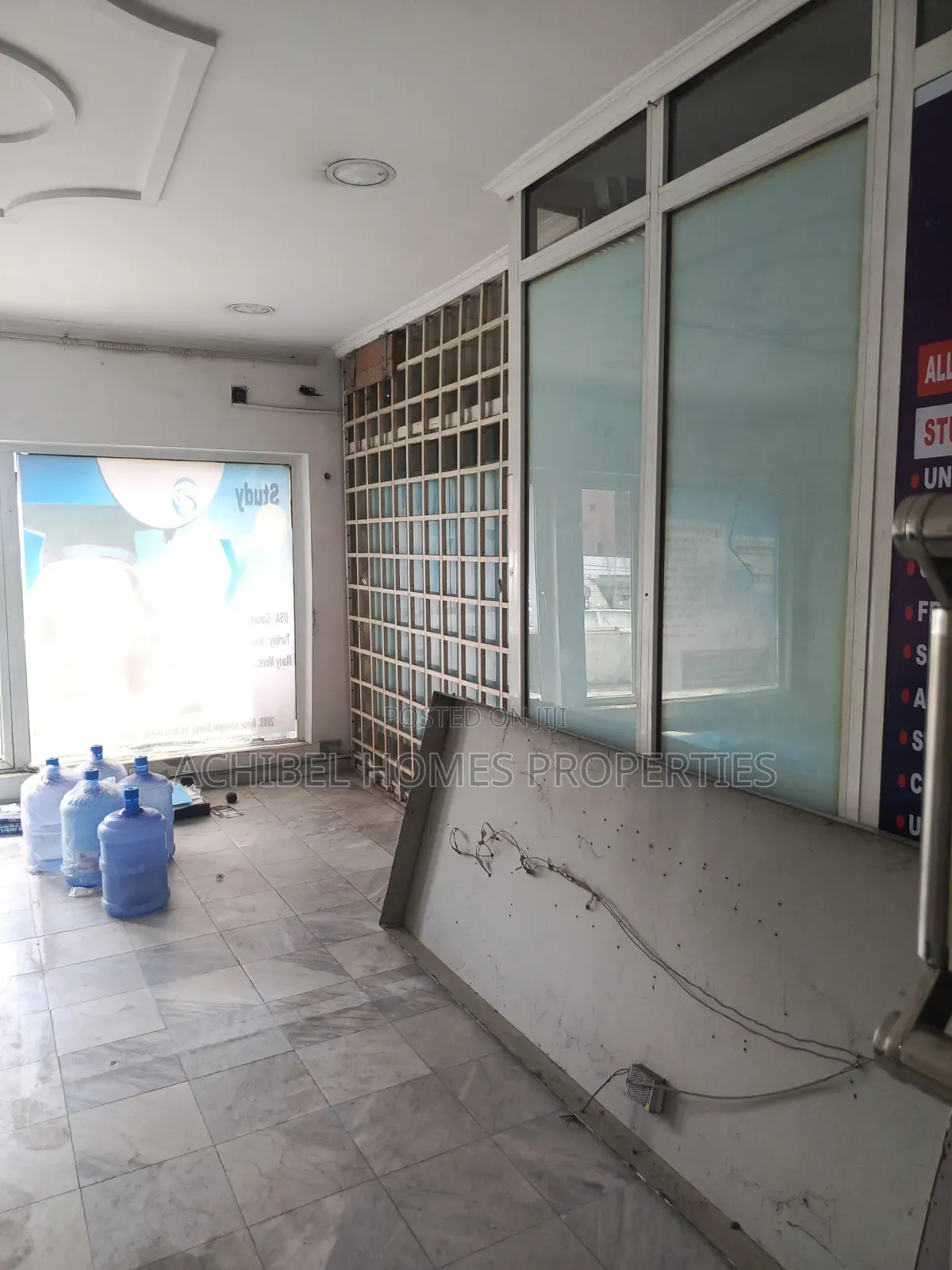 A Shop Space in Victoria Island for Letting