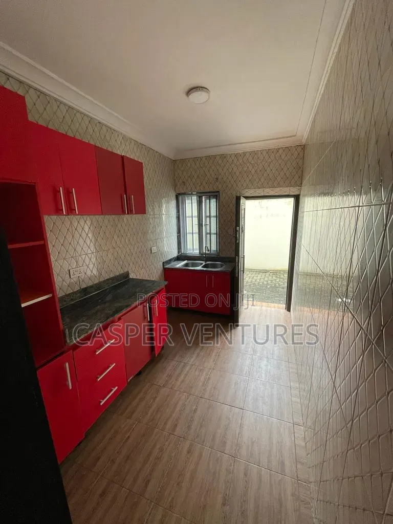 3bdrm Apartment in Saka, Ologolo for rent