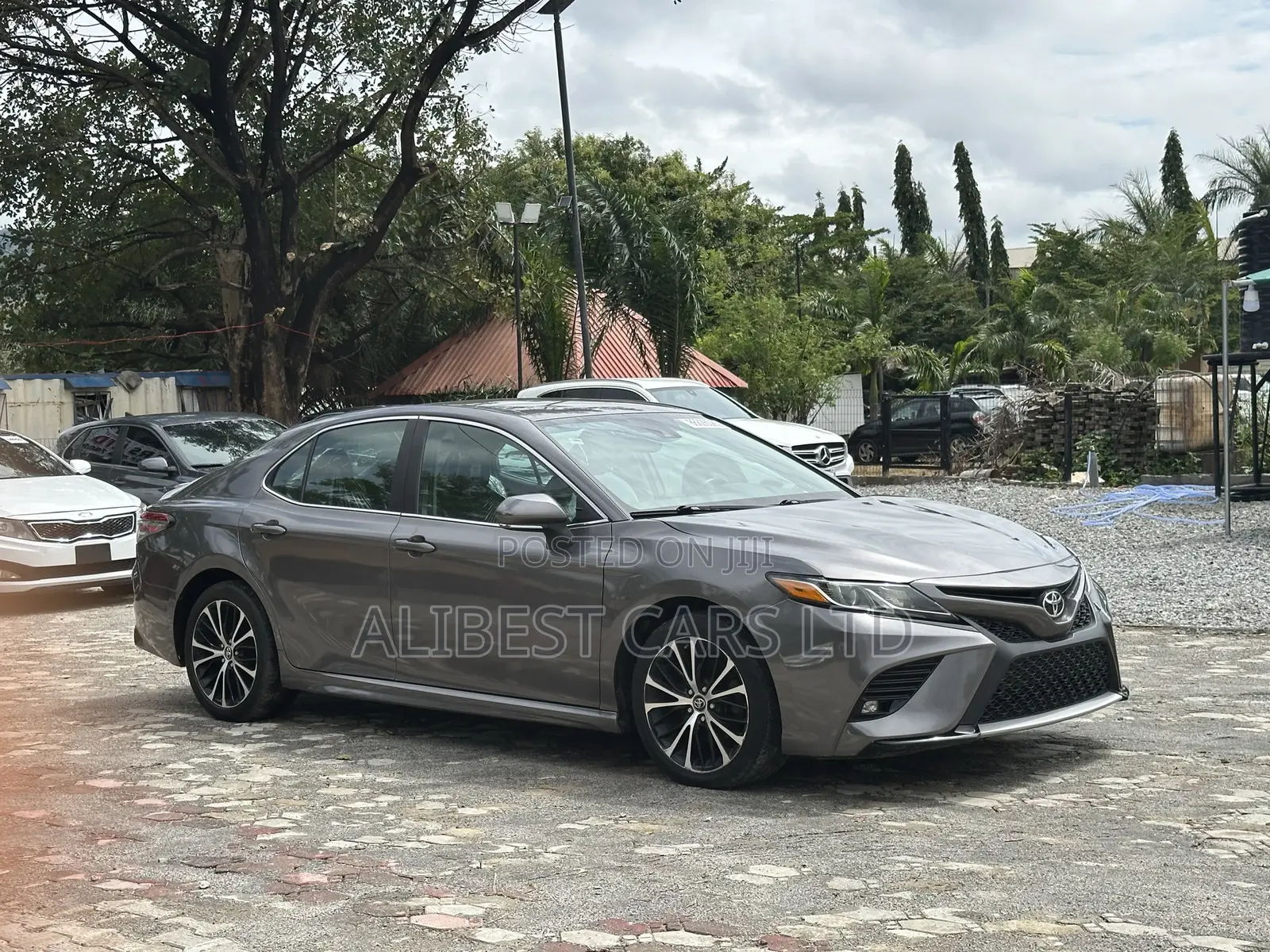 Toyota Camry 2019 Gray