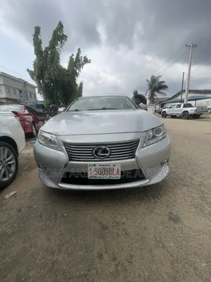 Lexus ES 2013 Silver