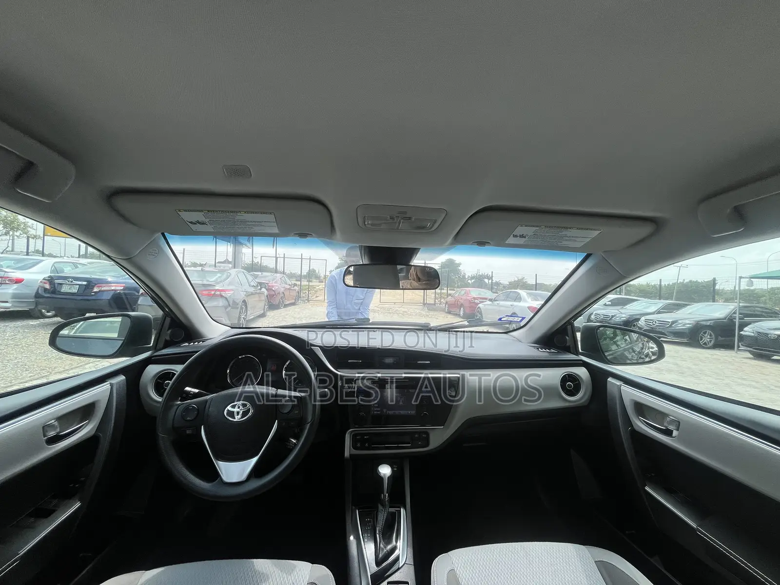 Toyota Corolla LE (1.8L 4cyl 2A) 2019 Gray
