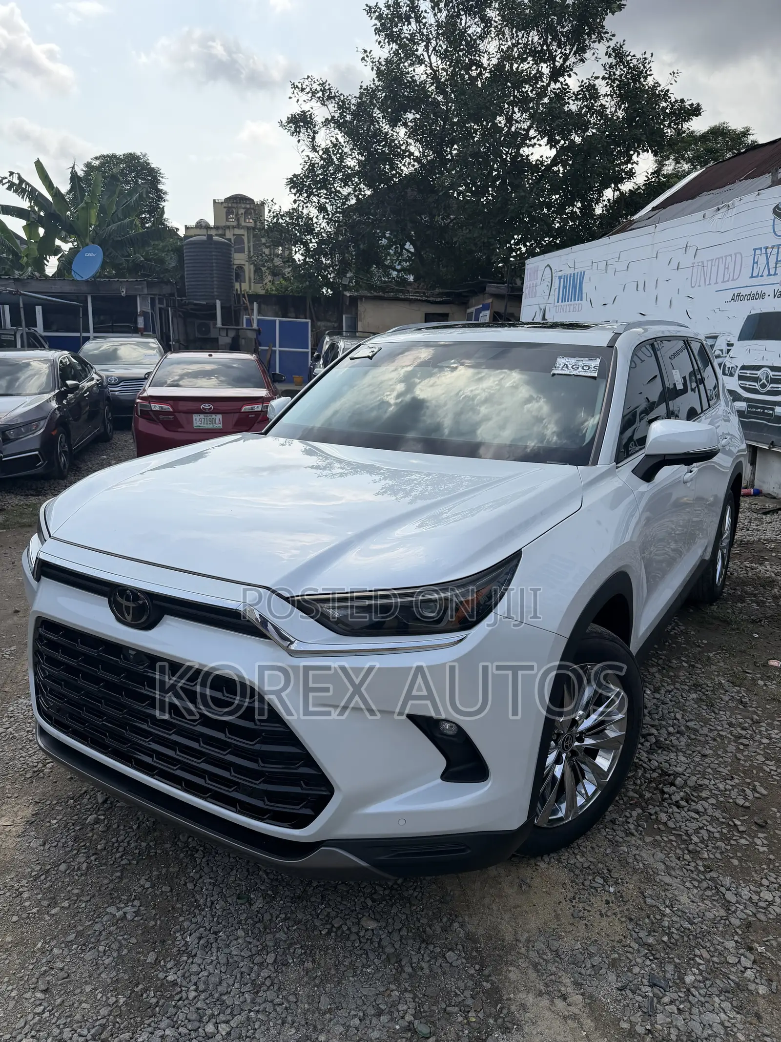 Toyota Highlander Platinum AWD 2024 White