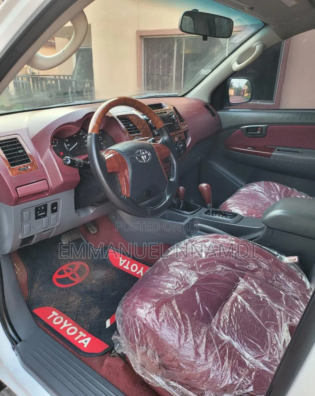 Toyota Hilux SR 4x4 2014 White