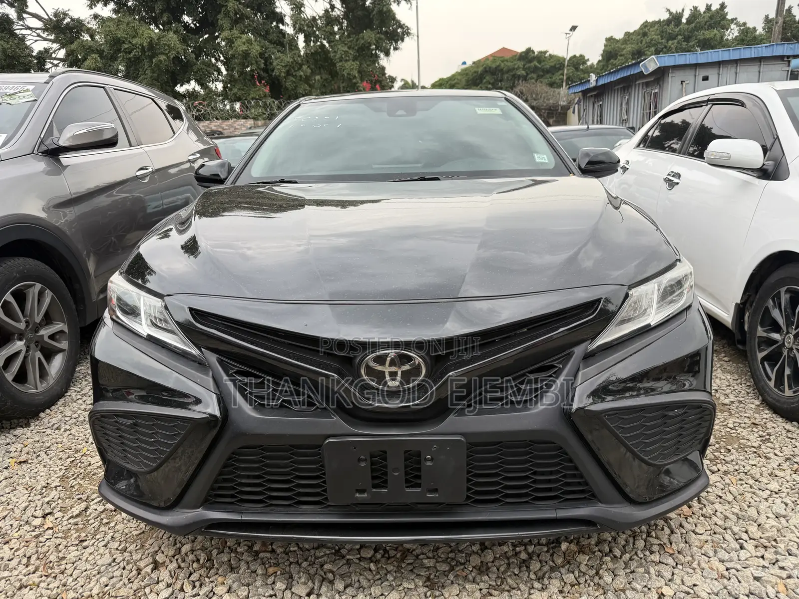 Toyota Camry SE 2021 Black