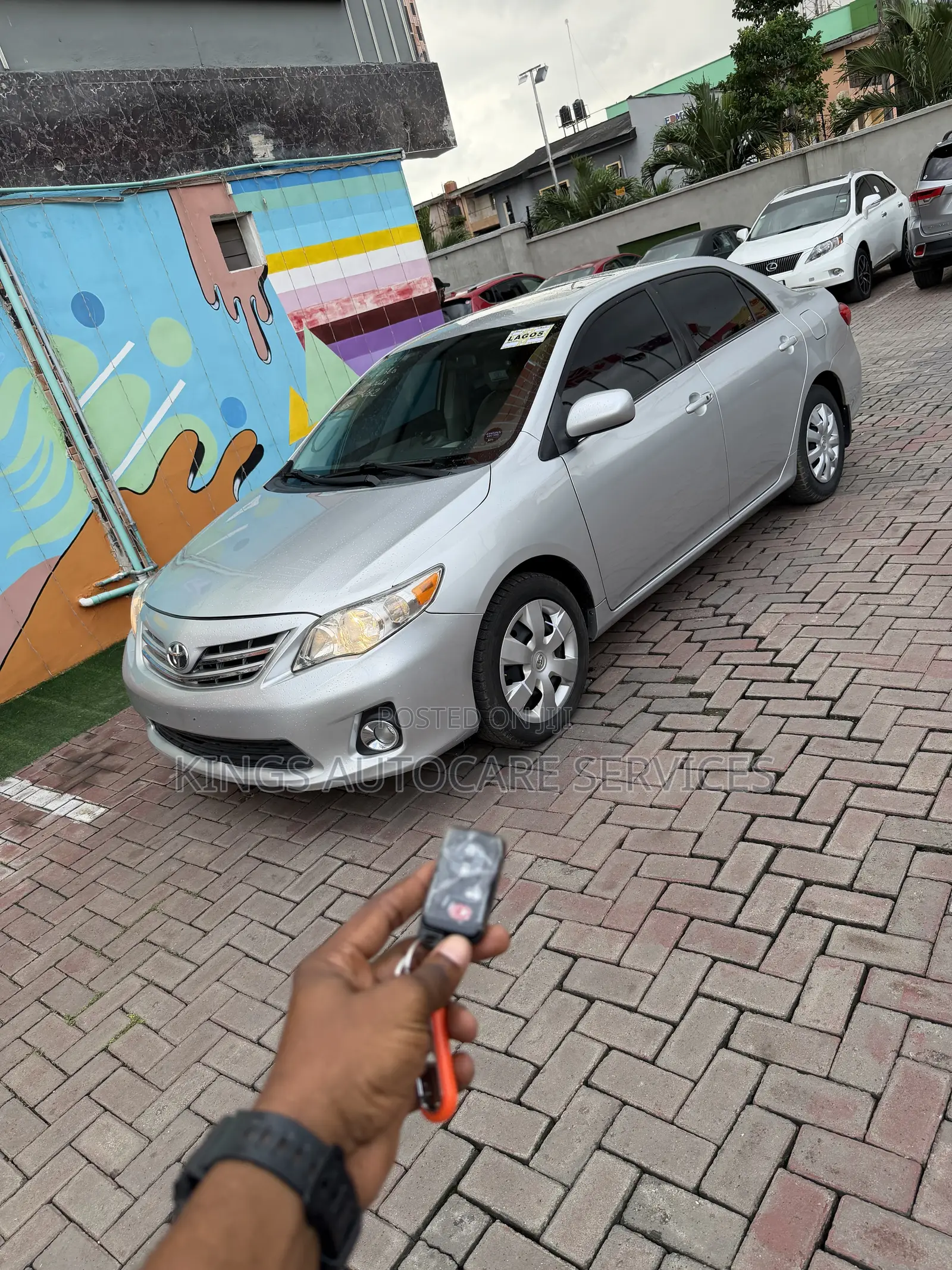 Toyota Corolla LE 4dr Sedan (1.8L 4cyl 4A) 2013 Silver