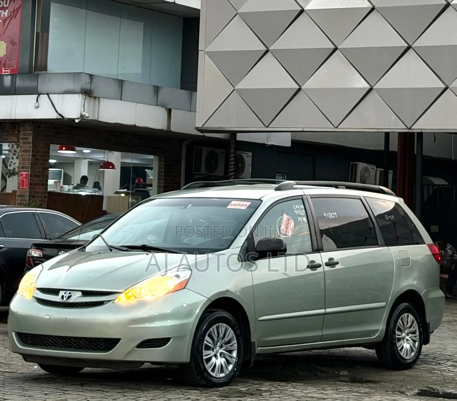 Toyota Sienna CE FWD 2006