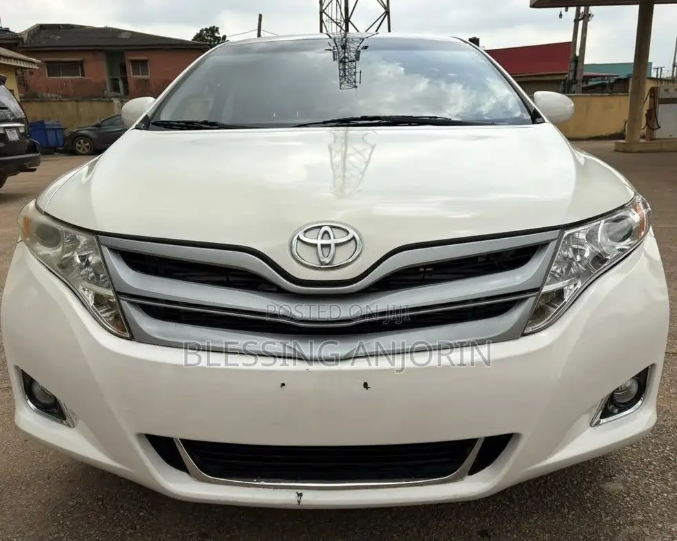 Toyota Venza 2011 White